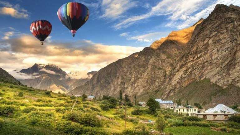 himachal pradesh landscape travel with baloon